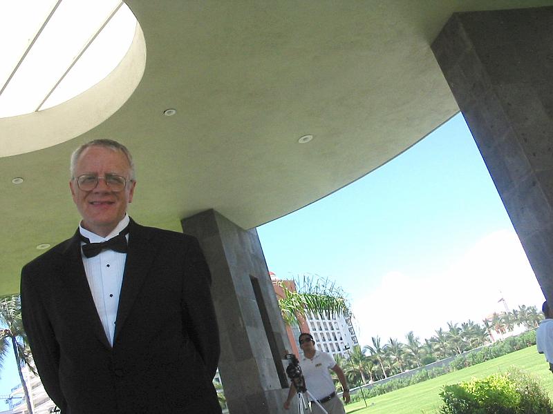 6-34.JPG - Dad in his tux (photo taken by Kika)